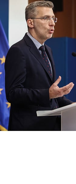 «Πλιάτσικο» 15 δισ. με τις απευθείας αναθέσεις