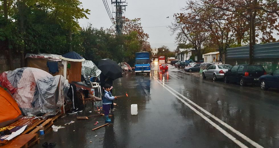 Στο έλεος της καταιγίδας έξω από τον Ελαιώνα
