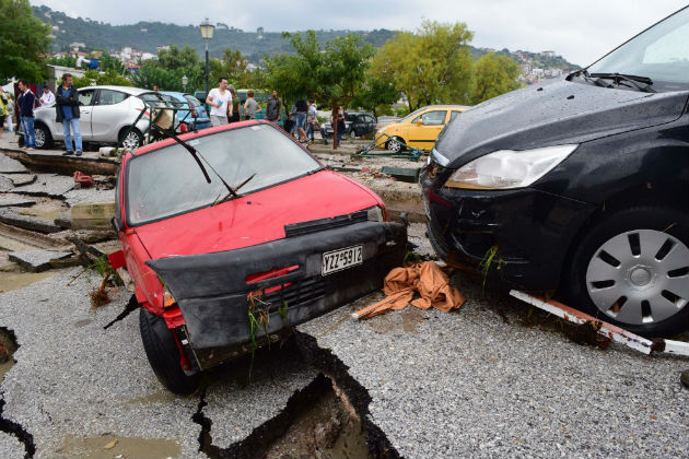 Μεγάλες καταστροφές σε Σκόπελο και Χαλκιδική εξαιτίας της κακοκαιρίας