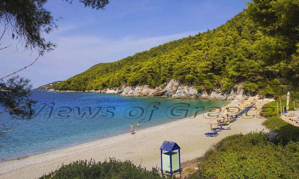 Σκόπελος, παραδοσιακή, κατάφυτη, εκτυφλωτική