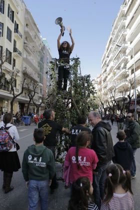 Μαζική πορεία κατά μεταλλείων και εξορύξεων