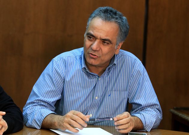 Παράλληλα… οράματα στο οικονομικό επιτελείο