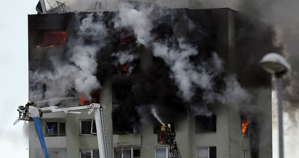 Δεκάδες τραυματίες και πέντε νεκροί από έκρηξη σε κτίριο στη Σλοβακία