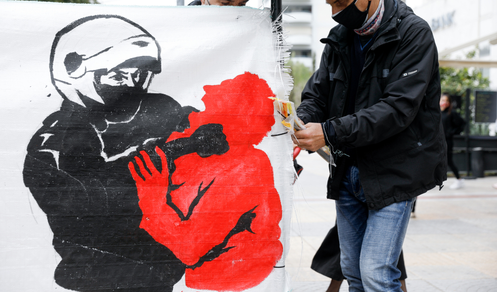 Οι γειτονιές γέμισαν ξανά χρώματα, φωνές και μουσική
