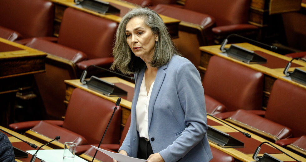 Αλλο η ενημέρωση κι άλλο η σπατάλη κι η προπαγάνδα