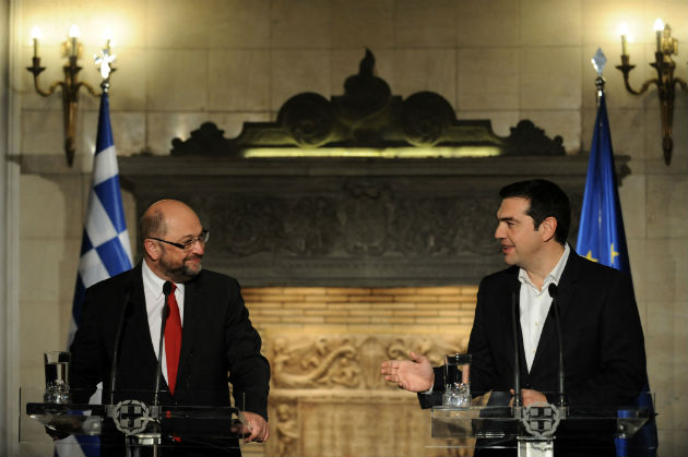 «Παραθυράκι» για ελάφρυνση αφήνει ο Σουλτς