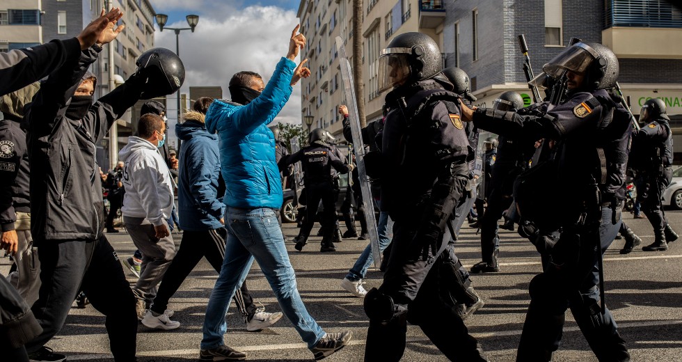 Στους δρόμους οι Ισπανοί, ζητούν αύξηση μισθών για να αντιμετωπίσουν τον πληθωρισμό