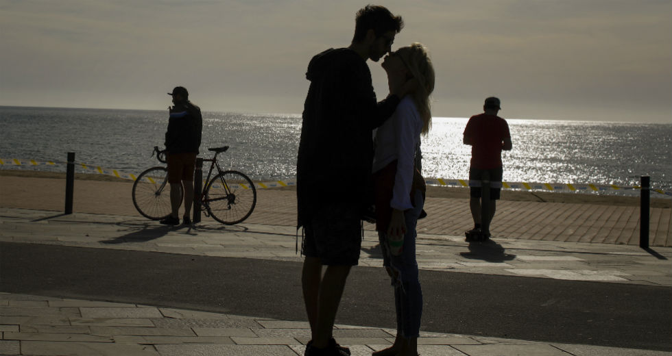 Διστακτικό το πρώτο «ελεύθερο» ξεπόρτισμα των Ισπανών