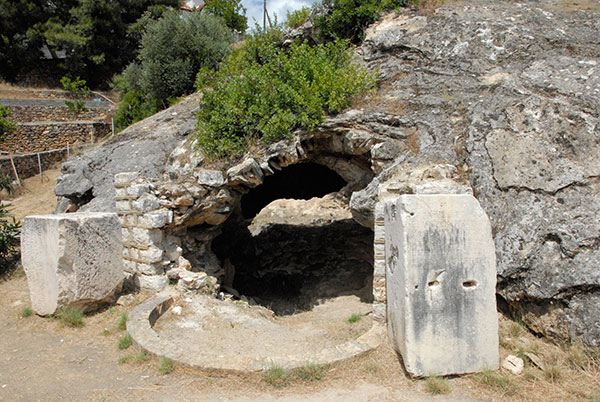 «Τα βασικά μνημεία μας είναι πεντακάθαρα»