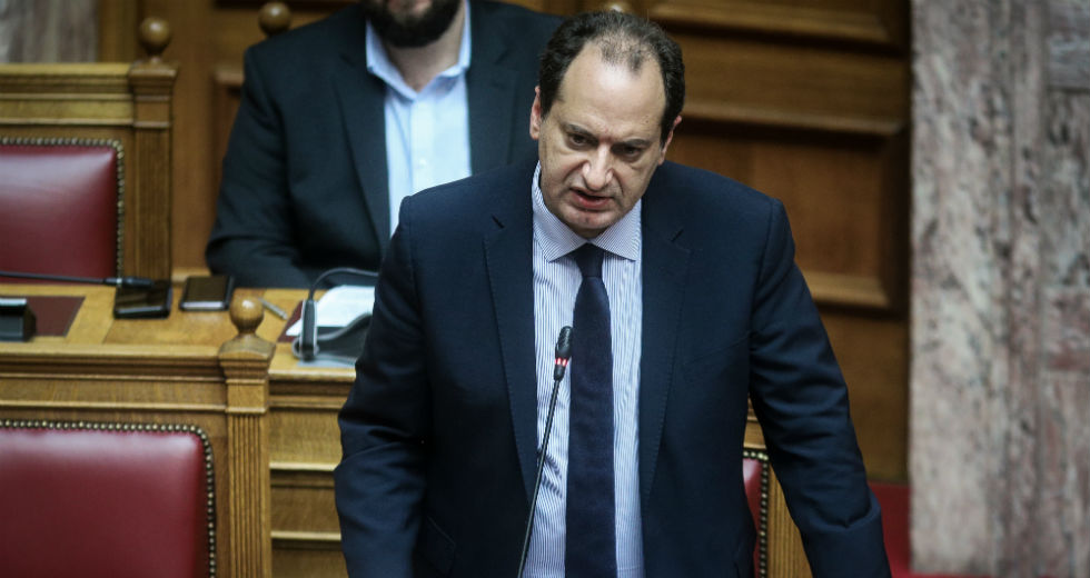 Εκατέρωθεν βολές από Σπίρτζη και Αττική Οδό για τις τιμές των διοδίων