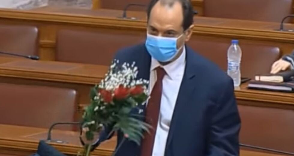 Με επιδημία καταστολής απειλεί ο Χρυσοχοΐδης