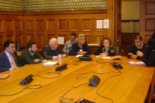 Σε «ομηρία» από την Εκκλησία 72 οικογένειες