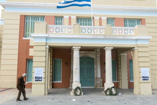 Ηράκλειο: Κατέθεσαν στεφάνια στη μνήμη των νεκρών του Αφρίν