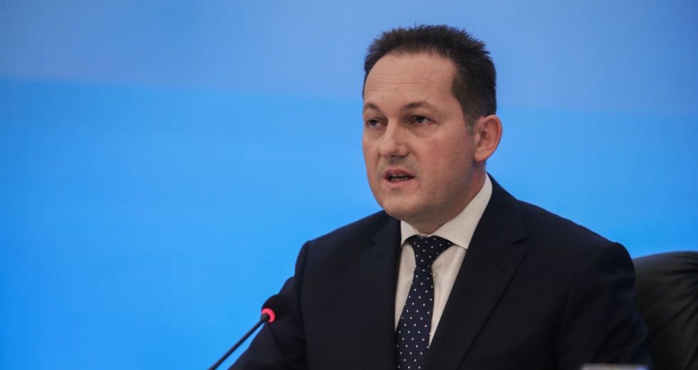 Ξεχειλίζει η δυσαρέσκεια στο παρά ένα του ανοίγματος των καταστημάτων