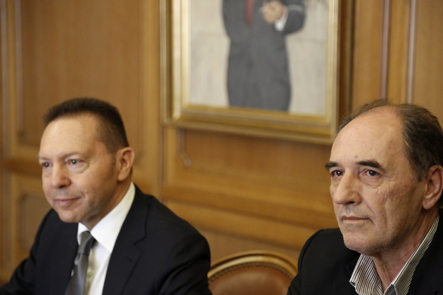 Αποφάσεις για εισαγωγές, εξαγωγές, επιταγές και τράπεζες
