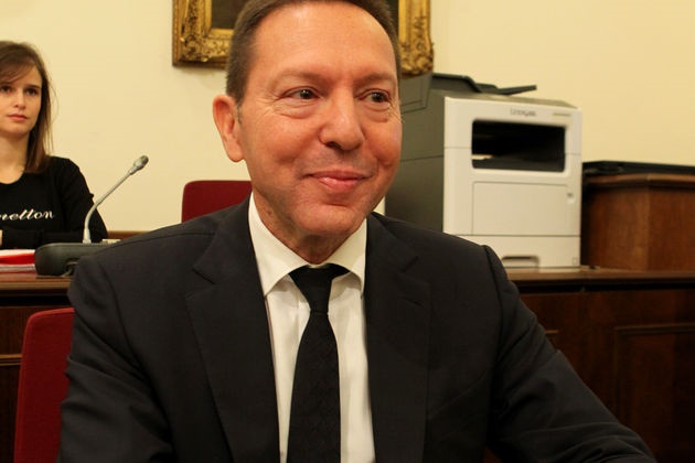 «Δεν θα κάνουμε διαπραγματεύσεις μέσω διαρροών»