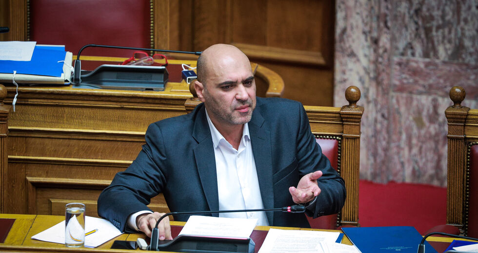 Στα… ύψη οι κυβερνητικές «ακροβασίες» γύρω από την Ακρόπολη