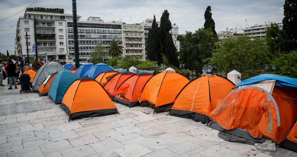 Αποχώρησαν οι πρόσφυγες από το Σύνταγμα