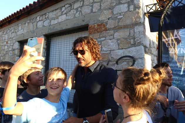Θέαμα χωρίς… άρτο με μαχητές και βοσκό* στο μαντρί του Γαλατσίου