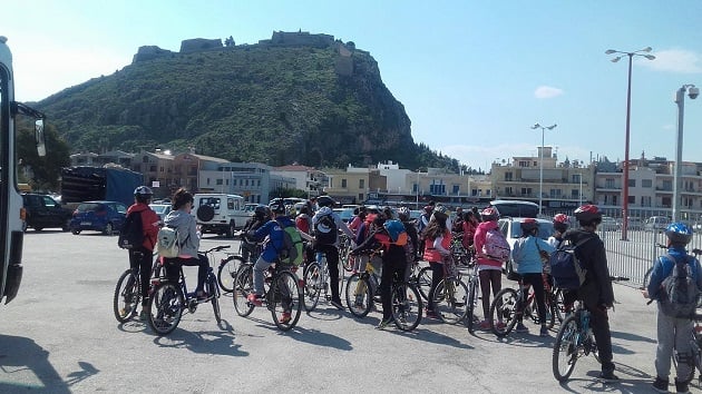 Μικροί μαθητές, μεγάλοι συντάκτες