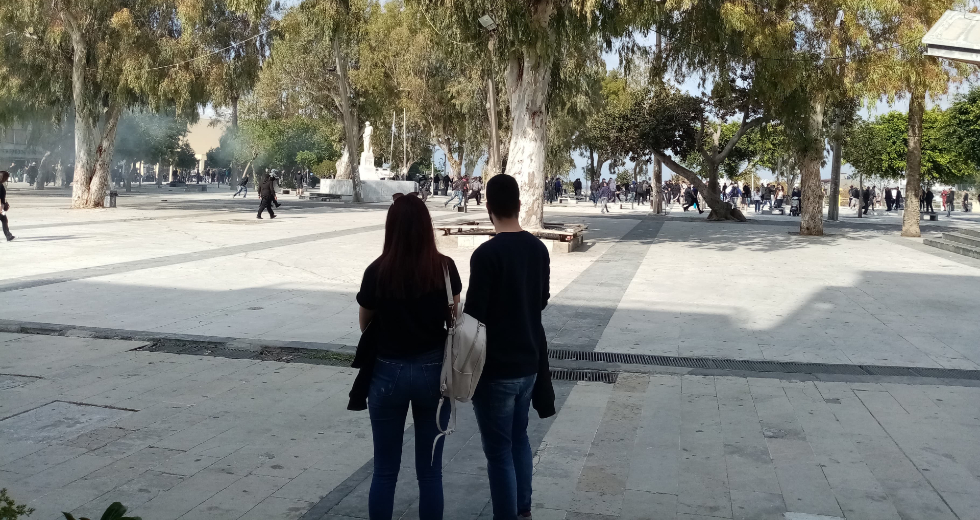 Ρατσιστικές συγκεντρώσεις στην Κρήτη – Επεισόδια και… αλυσοπρίονο στο Ηράκλειο