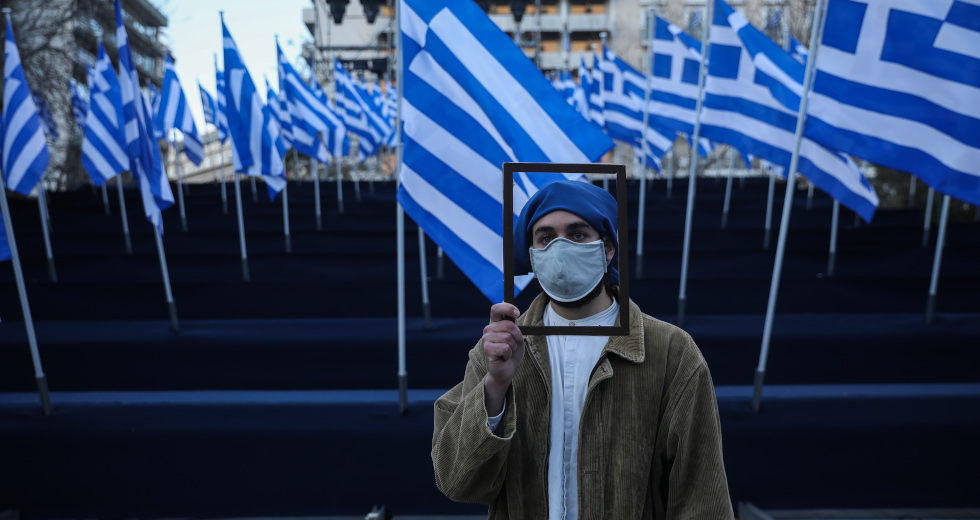 Αστυνομική βία ξανά σε σιωπηρή διαμαρτυρία καλλιτεχνών στο Σύνταγμα