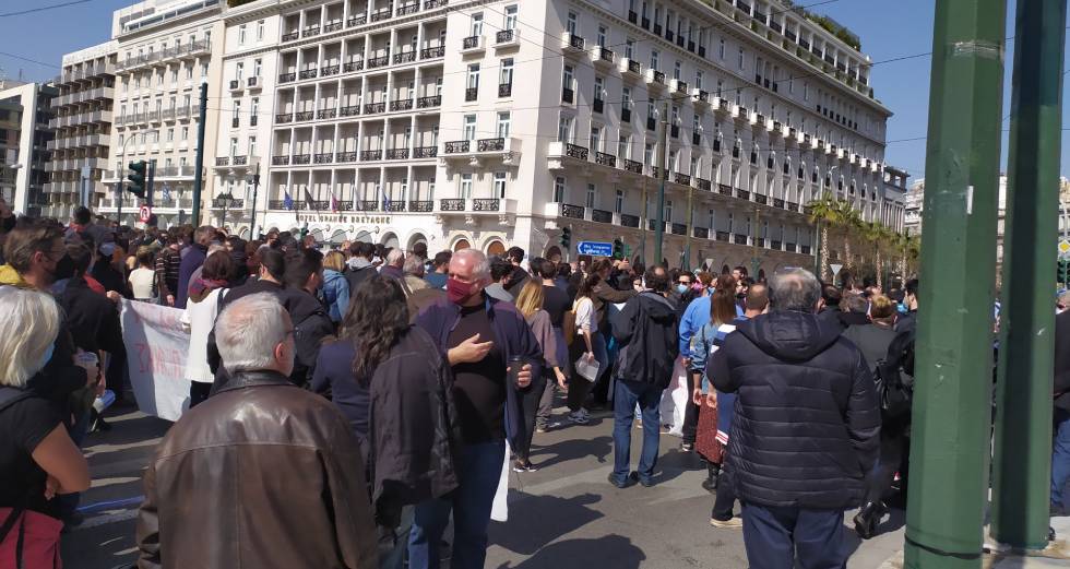 Μαζική πορεία αλληλεγγύης στην Αθήνα για τον Δ. Κουφοντίνα