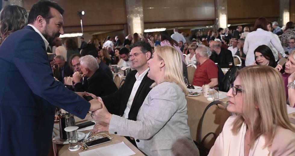ΚΕ ΣΥΡΙΖΑ: Όλοι παρόντες για την επόμενη ημέρα και τη νέα εκλογική μάχη [ΦΩΤΟ]