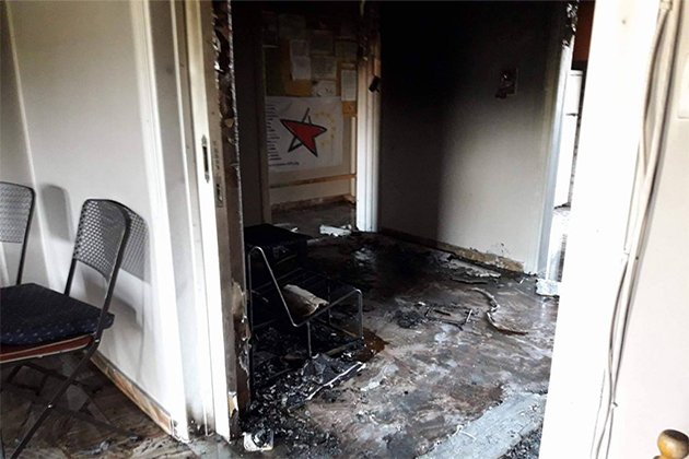 Επεισοδιακή κατάσχεση στο Ρέθυμνο – Φωτιά στα γραφεία του ΣΥΡΙΖΑ