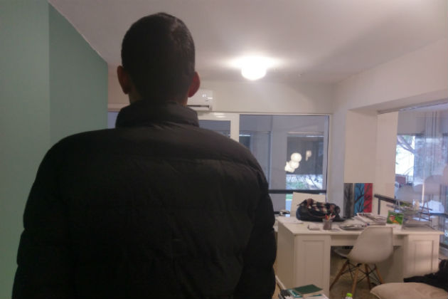 «Μου πήραν τα χαρτιά, με πήγαν στο ποτάμι και με πέρασαν απέναντι…»