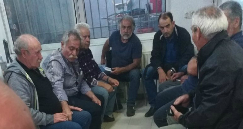 Ηράκλειο: Διαμαρτυρία ελαιοπαραγωγών για τις ζημιές από τον δάκο