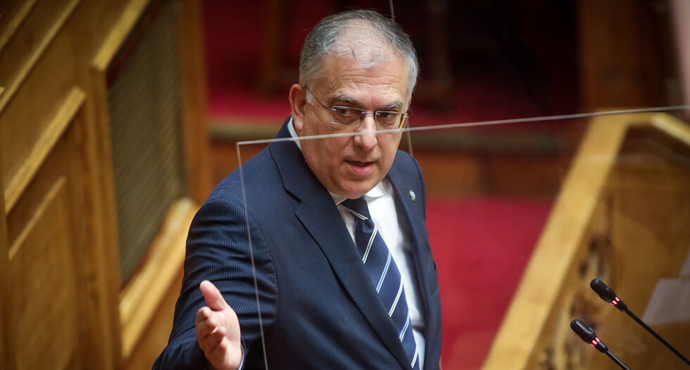 Τα «αδιέξοδα» της κυβέρνησης Μητσοτάκη και η «στοχοποίηση» της νέας γενιάς