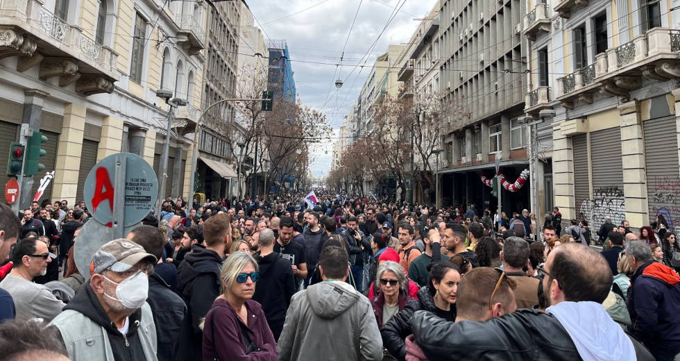 Ποτάμι οργής στους δρόμους της χώρας για το έγκλημα στα Τέμπη