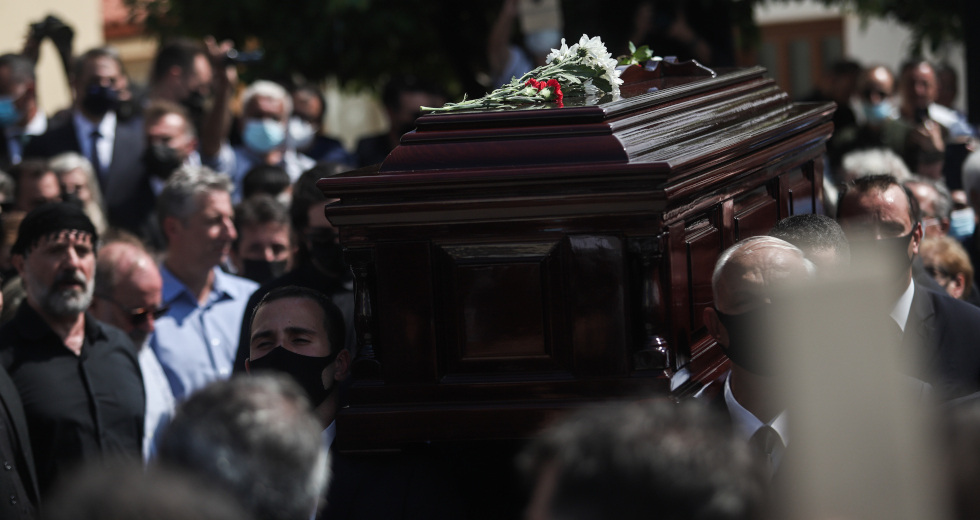 Μίκης Θεοδωράκης: Αθάνατος!
