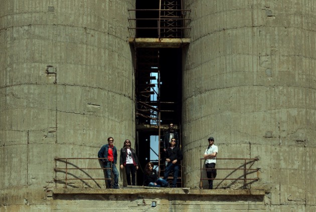 Thee Holy Strangers: Η μουσική είναι ένας δρόμος όλο μαγεία, ξεκίνα!
