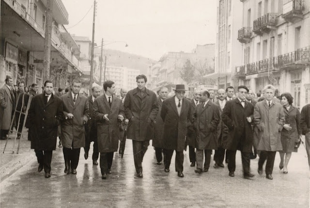 Αποχαιρετισμός στον Μίκη των Λαμπράκηδων