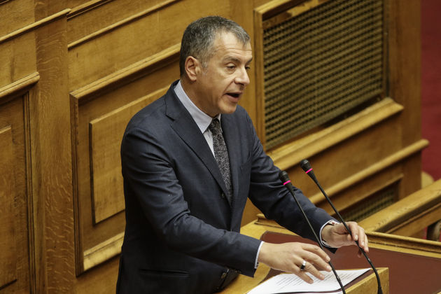 Υπερψήφισαν το «οριστικό τέλος των μνημονίων»
