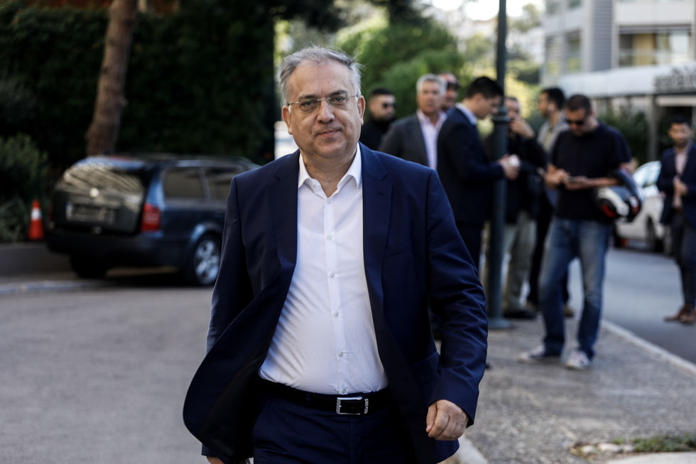 «Είστε υπουργός, όχι αυτοκράτορας»