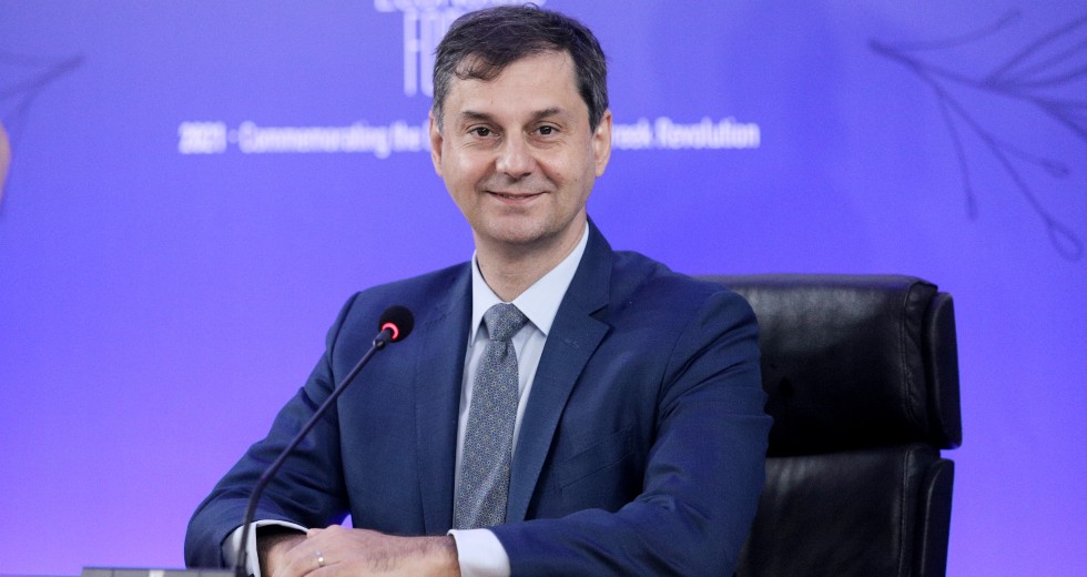 Ναυάγιο Α.Ε., δηλαδή σε κάθε τόπο ένας σωτήρας και στον δικό μας όλοι!