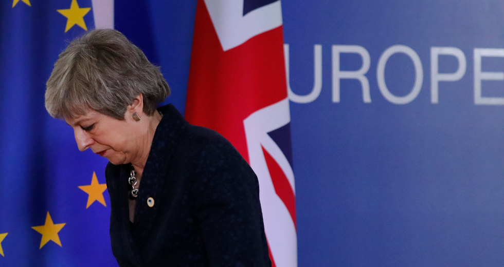 Παράταση του Brexit έως 30 Ιουνίου ζητάει η Μέι