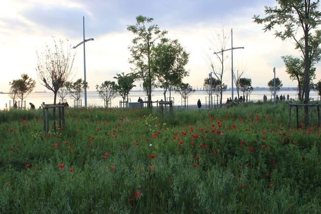 Πεδίον (δια)μάχης η νέα παραλία