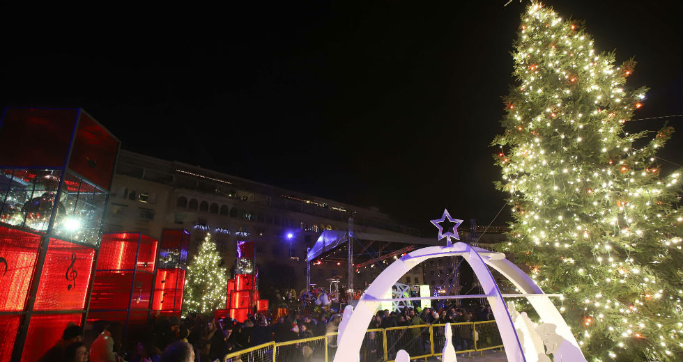 Η Θεσσαλονίκη έβαλε τα γιορτινά της