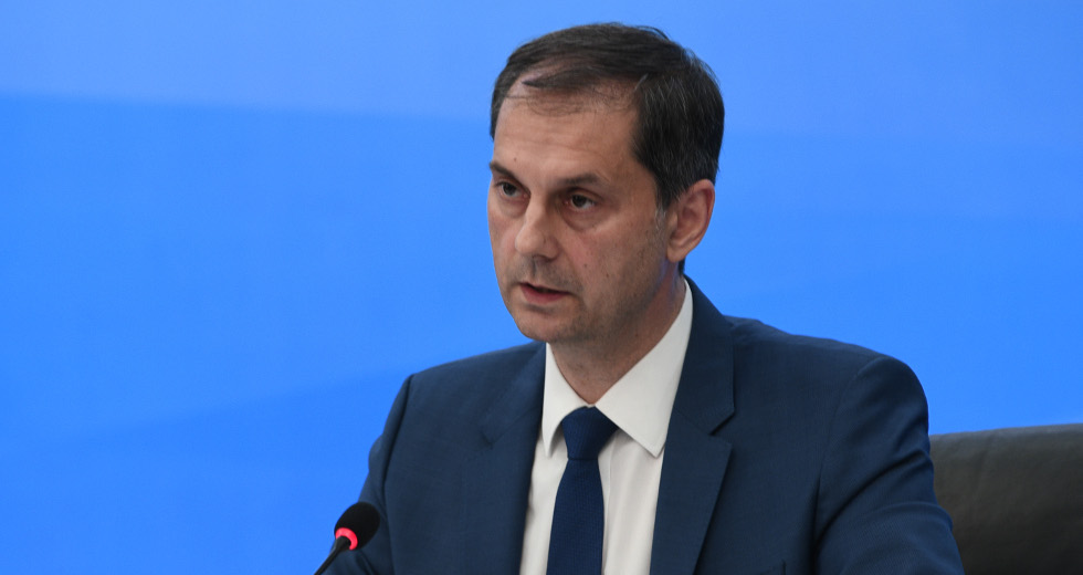 Ανοίγουν τον τουρισμό μεν, ερωτήματα για τις υποδομές 