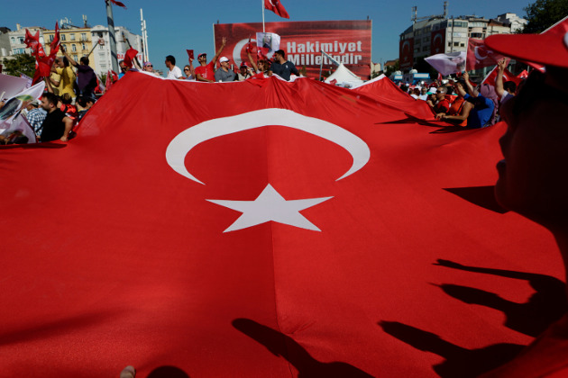 «Ούτε πραξικόπημα, ούτε δικτατορία»