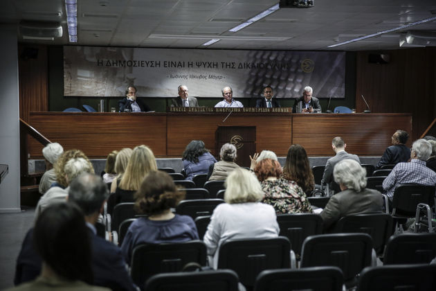 Μονόδρομος η παροχή ασύλου στους οκτώ
