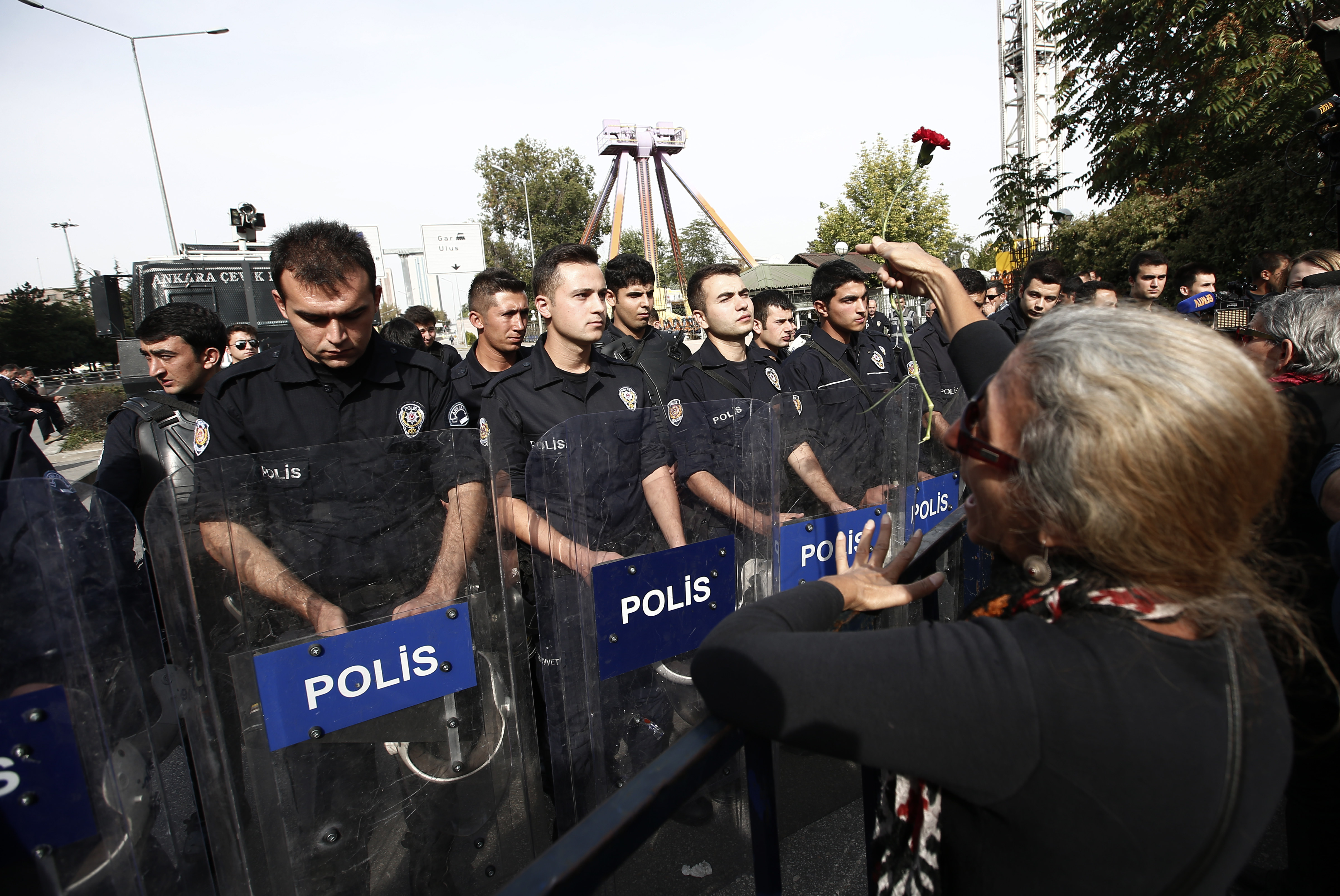 Οργή και θρήνος από το μακελειό στην Άγκυρα