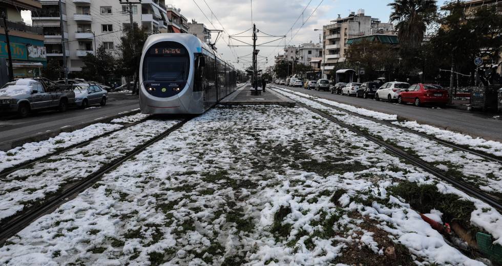 Η επόμενη μέρα μετά το πέρασμα της «Μήδειας» στην Αττική