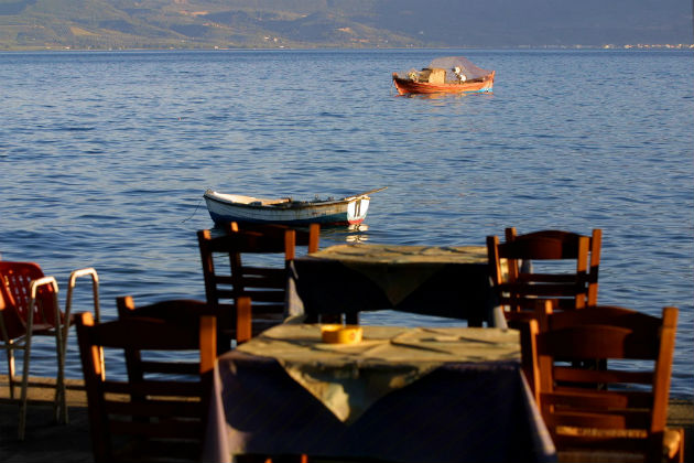 Ενα πάρτι με τη συνενοχή των δημοτικών αρχών