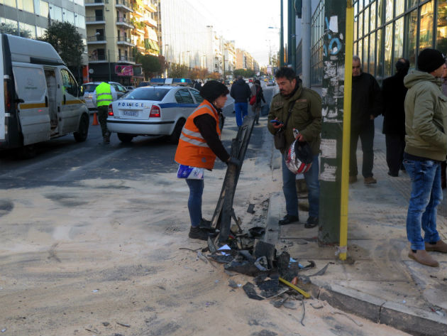 Σοβαρό τροχαίο στη λεωφόρο Συγγρού