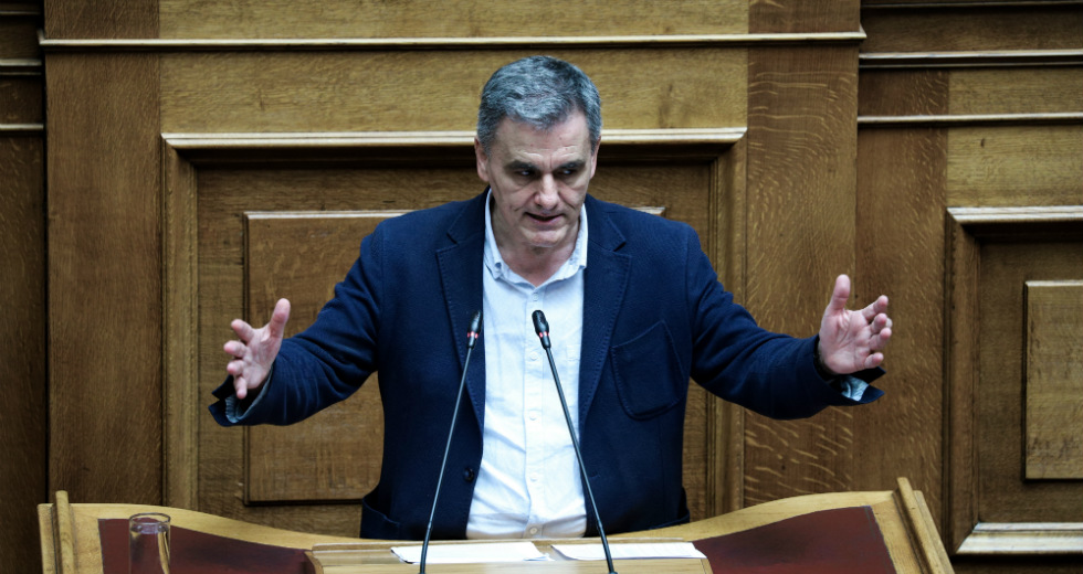 Ψηφίστηκε η τροπολογία για την κατάργηση της μείωσης του αφορολόγητου